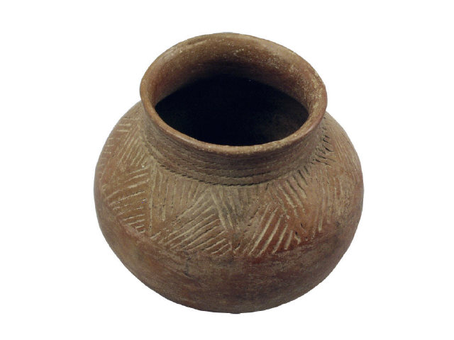 Appraisal: Casa Grande redware olla - AD incise carved Estimate -