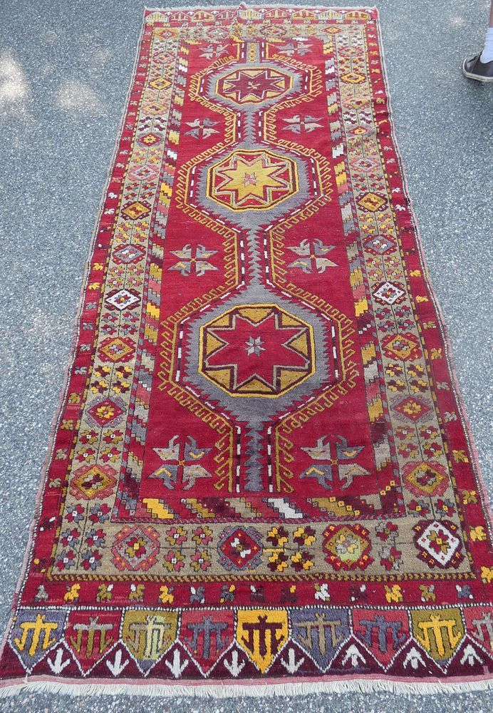 Appraisal: OLD TURKISH RUG Old red and yellow Turkish rug ft