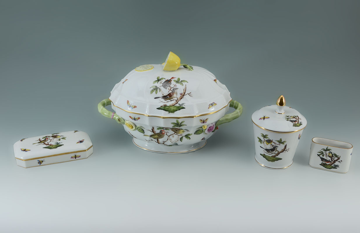 Appraisal: PIECE HEREND ROTHSCHILD TUREEN MORE pieces total in the Rothschild