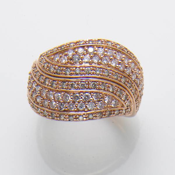 Appraisal: A diamond and k rose gold ring estimated total diamond