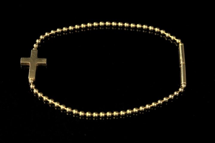 Appraisal: Eighteen-Karat Yellow Gold Lady's Cross Bracelet composed of a central