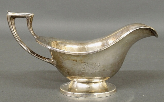 Appraisal: - Sterling silver gravy boat monogrammed h x l troy