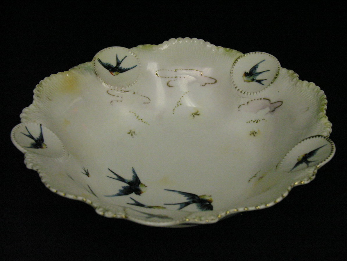 Appraisal: R S PRUSSIA BOWL BIRD MOTIF Size diameter Condition Some