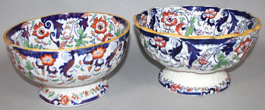 Appraisal: Two similar Amherst Japan pattern ironstone bowls each decorated in