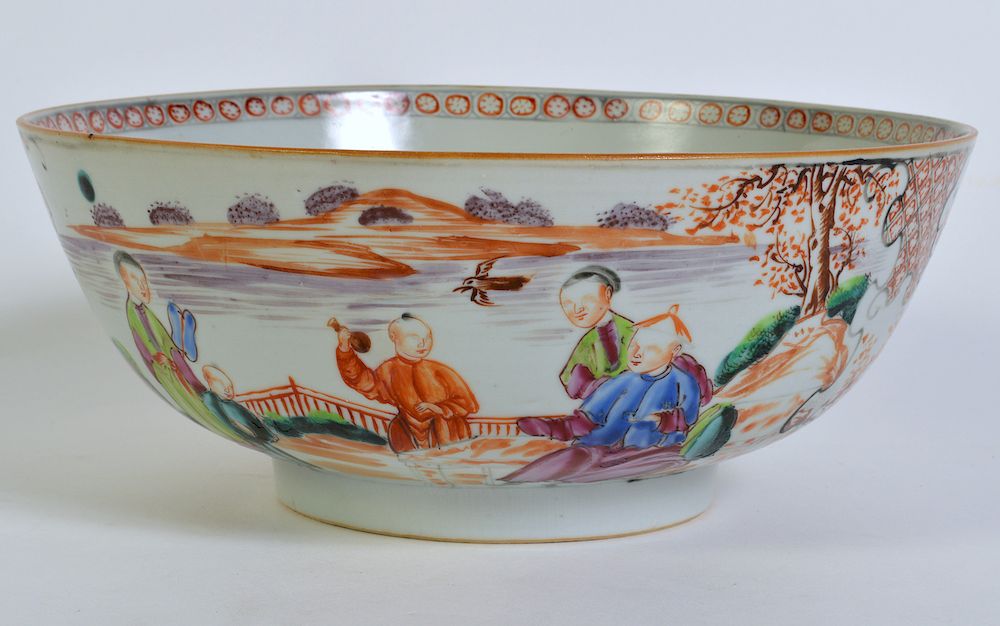 Appraisal: Chinese Export Painted Figural Bowl Chinese Export hand painted bowl