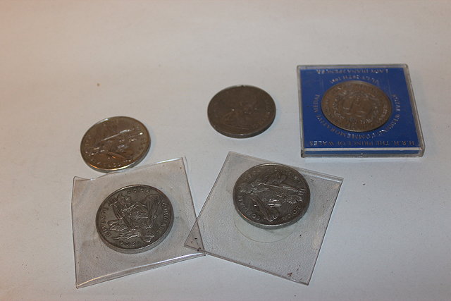 Appraisal: A GROUP OF FIVE VARIOUS COMMEMORATIVE CROWNS to include Cordiale