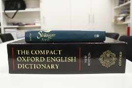 Appraisal: The Compact Oxford English Dictionary folio second edition complete text