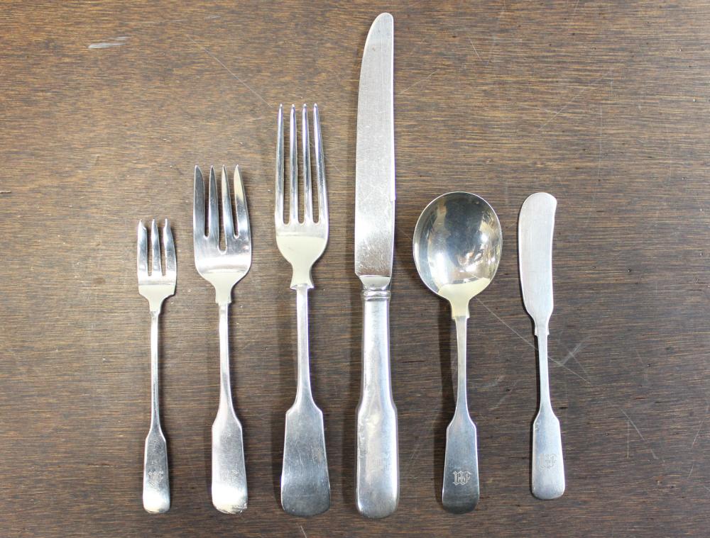 Appraisal: GORHAM OLD ENGLISH TIPT STERLING SILVER FLATWARE SET pieces comprised