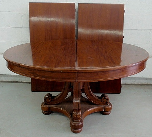 Appraisal: Oval mahogany pedestal dining table late th c with extensive