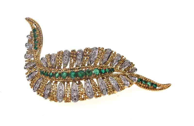 Appraisal: K EMERALD DIAMOND LEAF BROOCH K yellow gold brooch contains