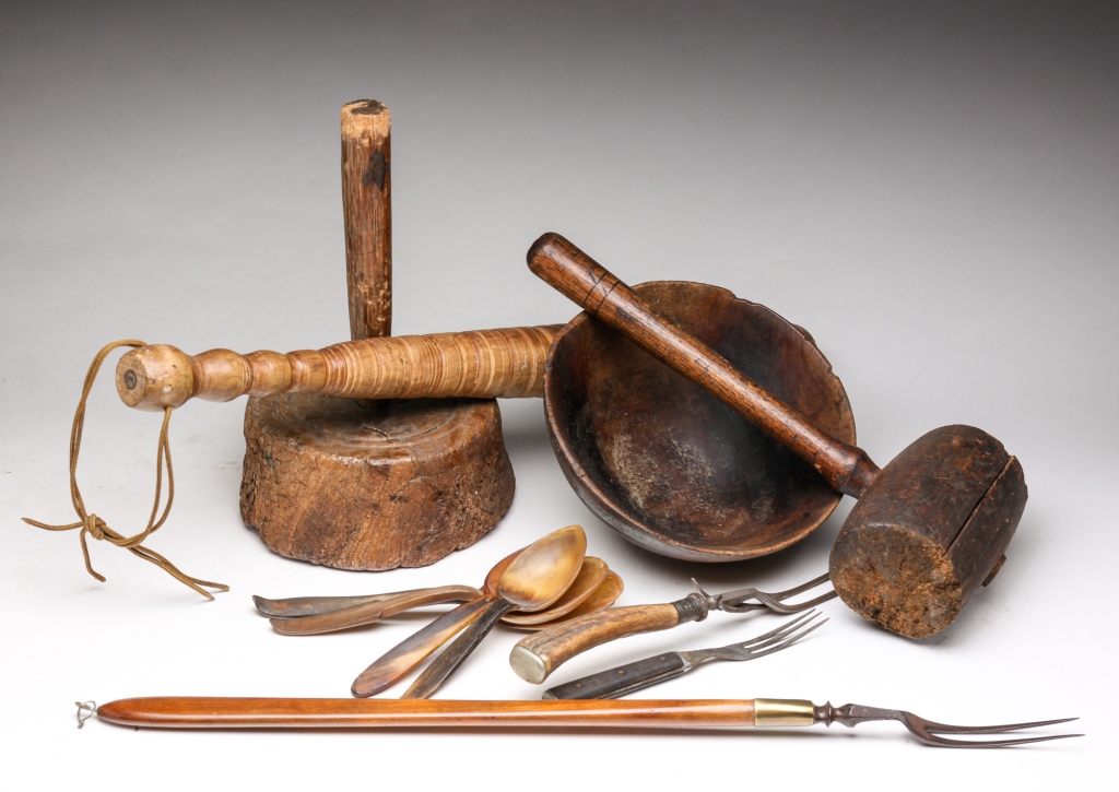 Appraisal: GROUP OF AMERICAN HOUSEHOLD ITEMS Nineteenth century Including mallets horn