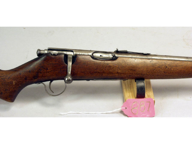 Appraisal: Savage Sporter Model Cal SN bolt action rifle Estimate -