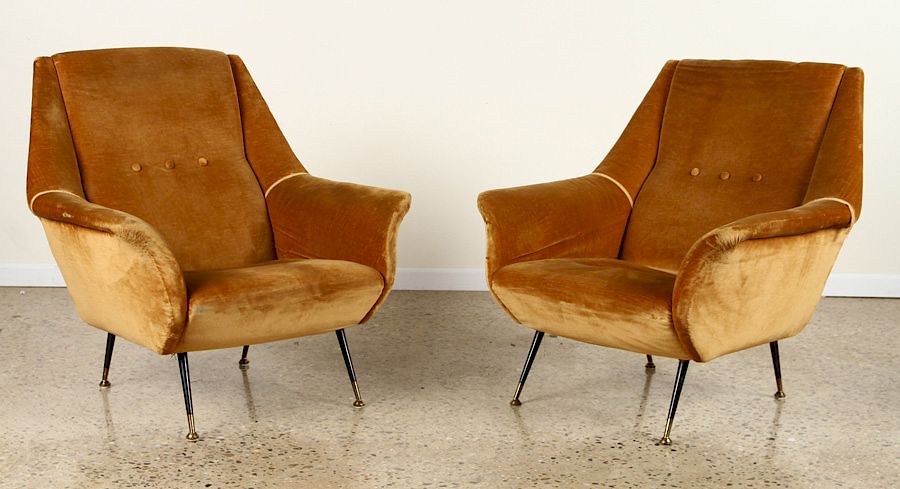 Appraisal: PR ITALIAN GIGI RADICE UPHOLSTERED LOUNGE CHAIRS A pair of