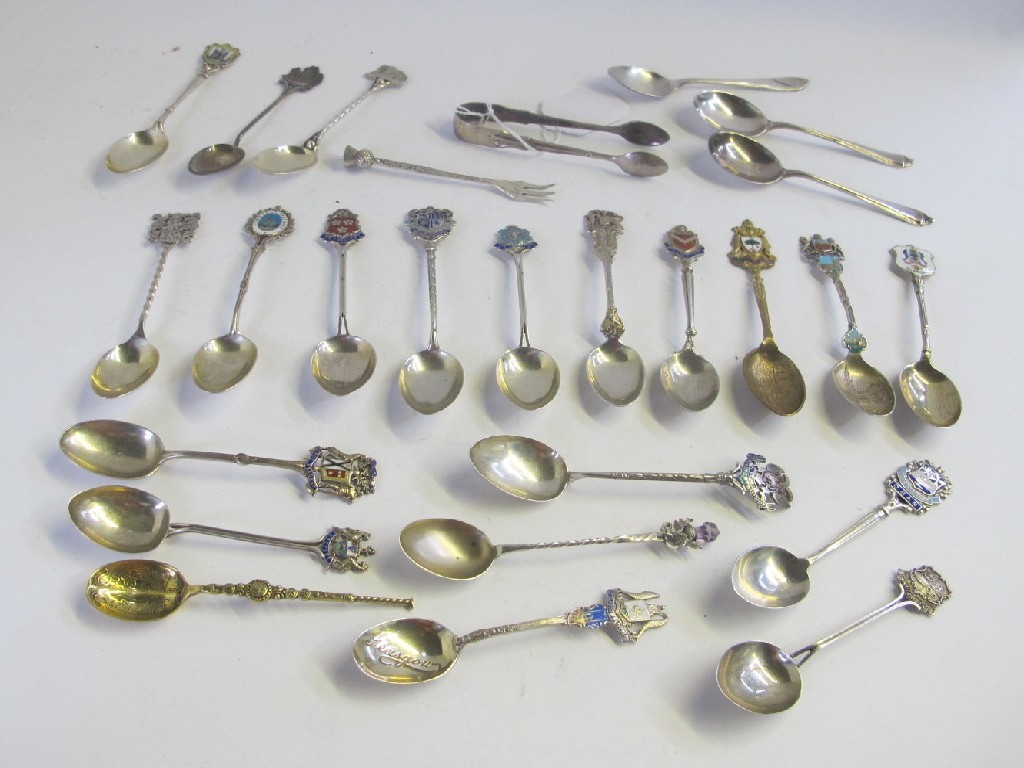 Appraisal: Box of silver souvenir spoons