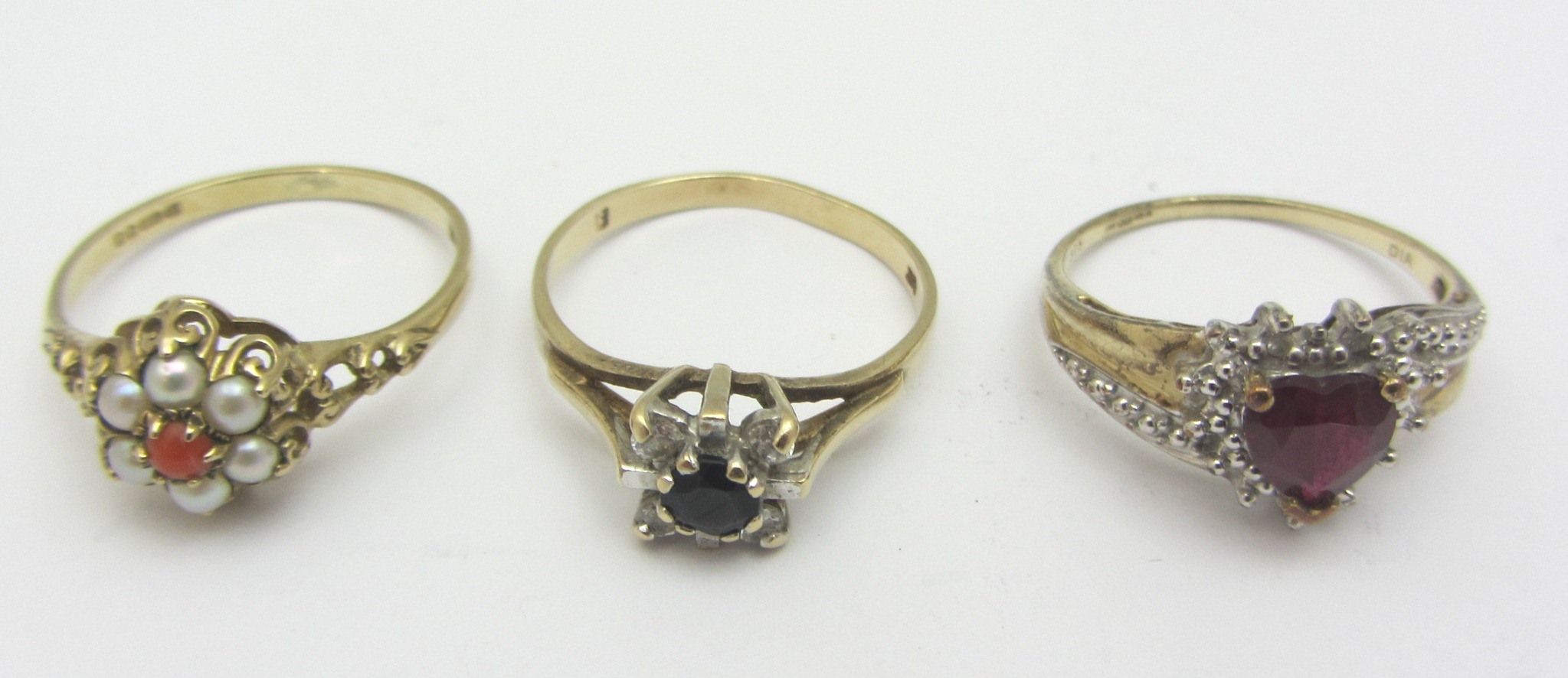 Appraisal: A gold sapphire and colourless gem set cluster ring detailed