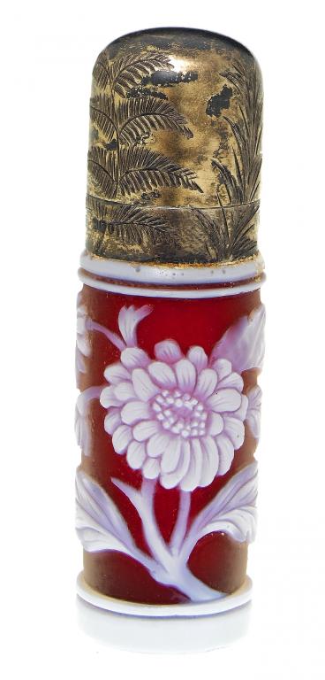 Appraisal: A VICTORIAN SILVER GILT-MOUNTED CAMEO GLASS SCENT BOTTLE of cylindrical