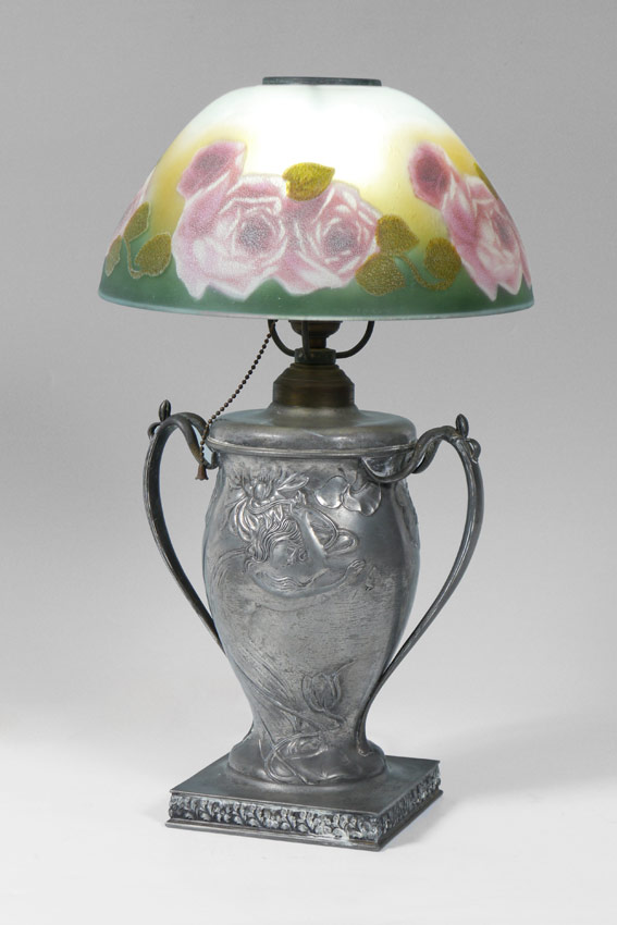 Appraisal: PAIRPOINT ART NOUVEAU LAMP WITH REVERSE PAINTED SHADE Silvered base