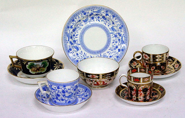 Appraisal: A ROYAL CROWN DERBY IMARI PATTERN COFFEE CAN a Royal