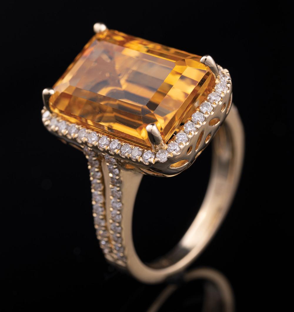 Appraisal: kt Yellow Gold Citrine and Diamond Ring center prong set