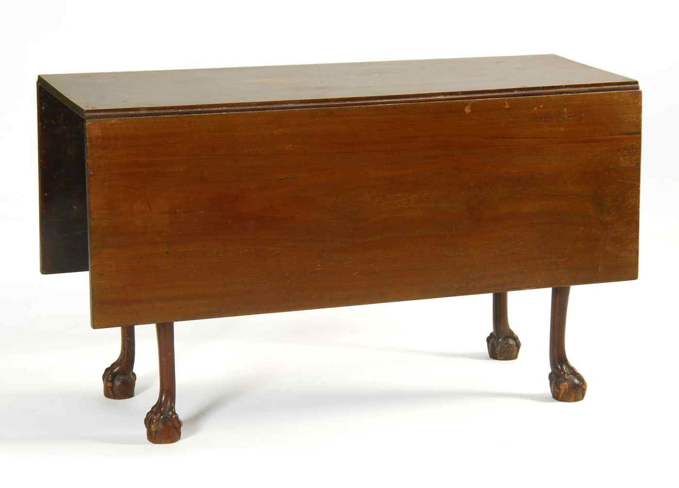 Appraisal: ANTIQUE AMERICAN CHIPPENDALE DROP-LEAF TABLECirca In mahogany with cabriole legs