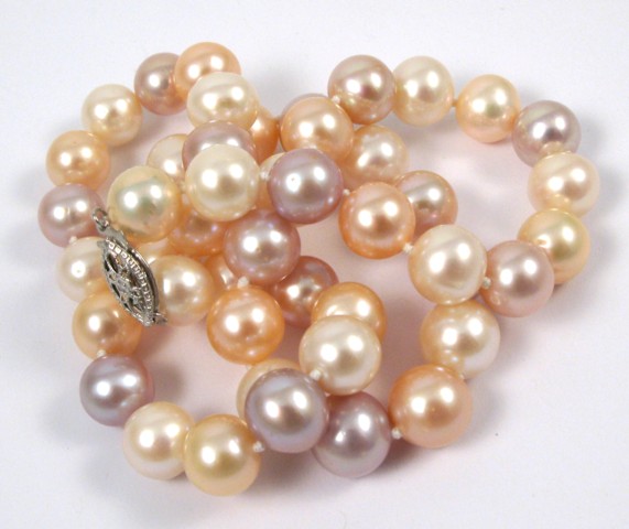 Appraisal: MULTI-COLOR PEARL CHOKER LENGTH NECKLACE Mixed pink white and violet