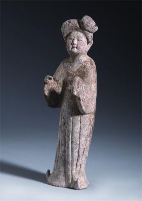 Appraisal: A Chinese small model of a court lady with raised