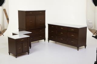 Appraisal: A FOUR PIECE MARBLE TOP BEDROOM SUITE A FOUR PIECE