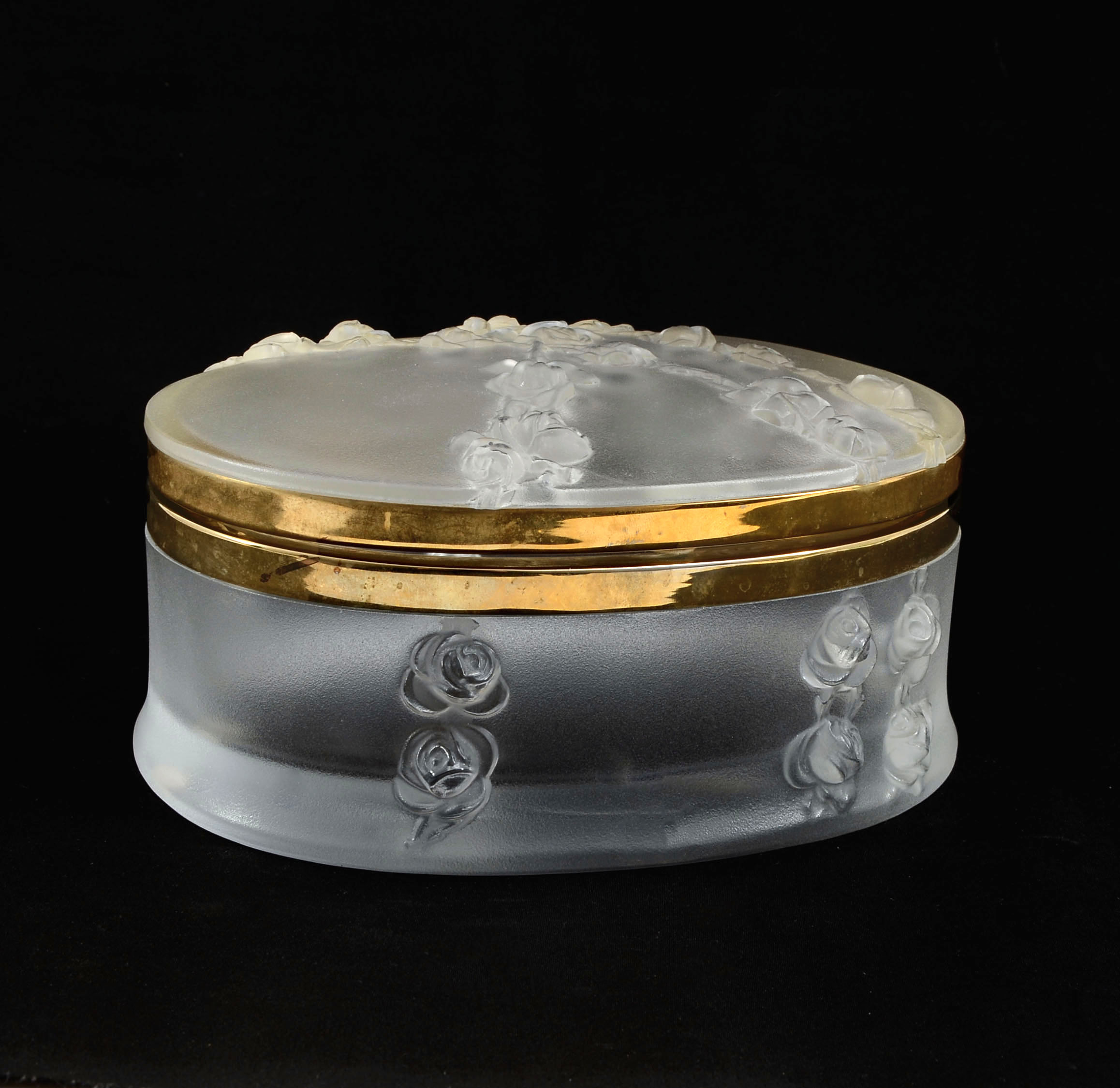 Appraisal: LALIQUE ROSES FROSTED DRESSER BOX Molded frosted crystal with relief