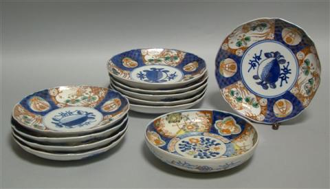 Appraisal: TEN JAPANESE SHAPED IMARI DISHES Of slightly smaller shape than