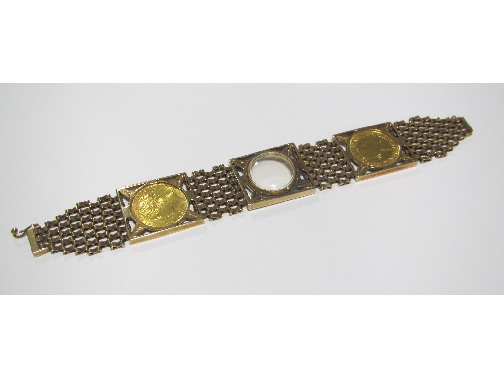 Appraisal: Nine carat gold gate bracelet with three square shaped sections