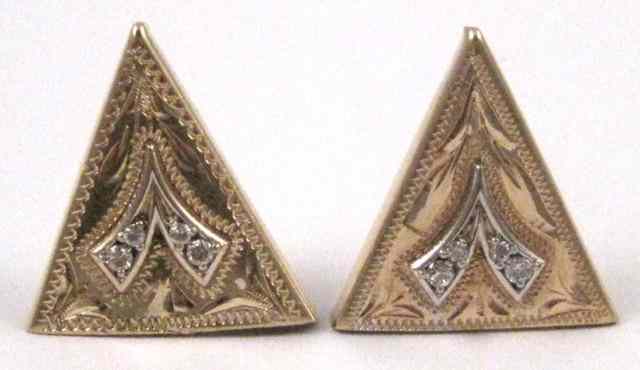 Appraisal: PAIR OF DIAMOND COLLAR POINTS each k yellow gold set