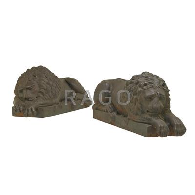 Appraisal: PAIR OF AMERICAN CAST IRON LIONS Condition Report