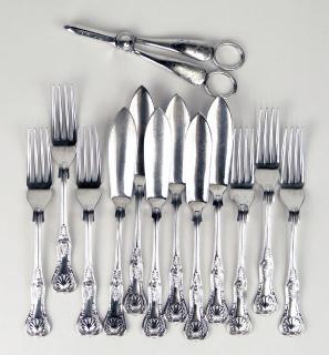 Appraisal: Thirteen Pieces Vintage English Silver Plate Flatware Thirteen Pieces Vintage