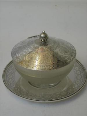 Appraisal: A VICTORIAN BUTTER DISH maker's mark W M crowned Edinburgh