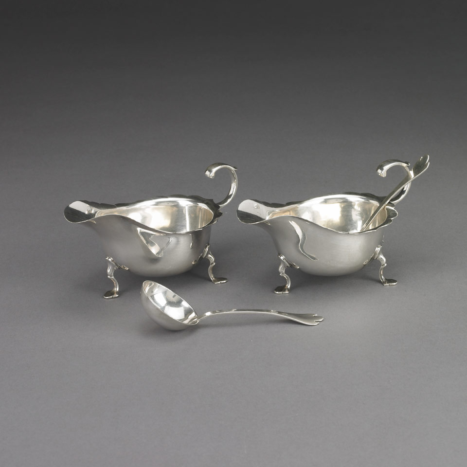 Appraisal: Pair of English Silver Sauce Boats Martin Hall amp Co