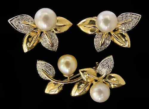 Appraisal: A s ct white and yellow gold pearl and diamond