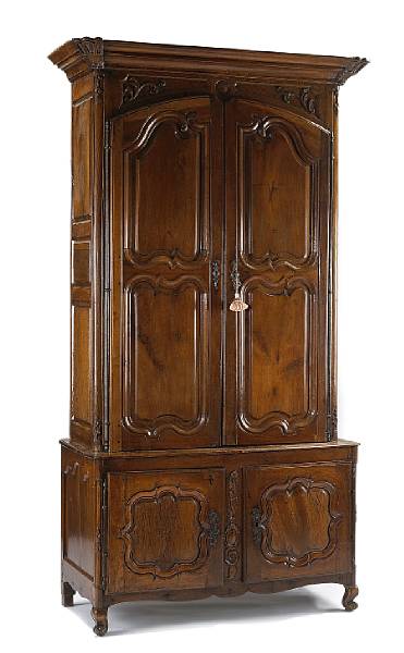 Appraisal: An early Louis XV walnut and oak buffet a deux