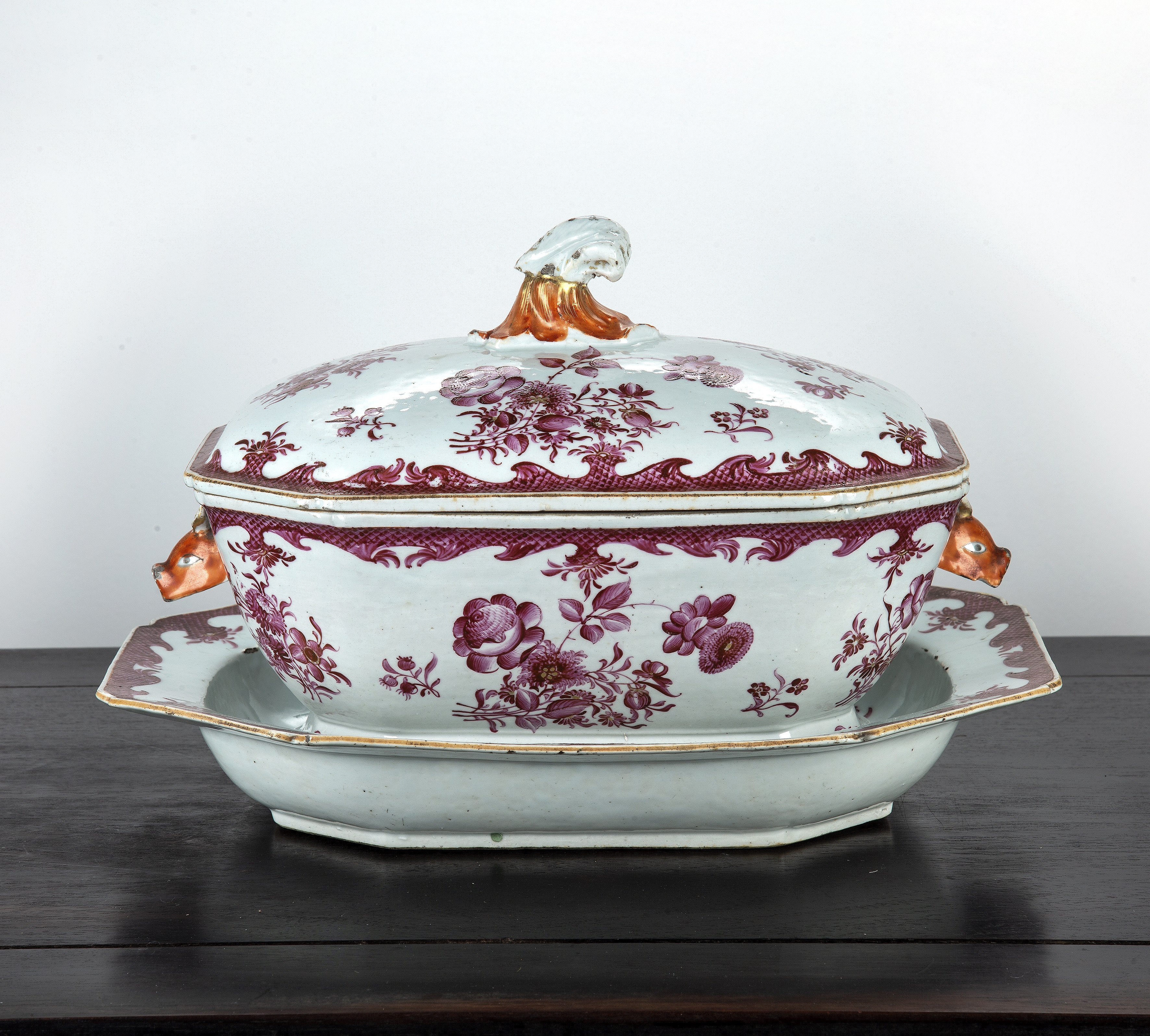 Appraisal: Porcelain rabbit's head tureen cover and standChinese Qianlong period painted