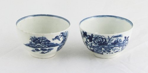 Appraisal: A pair of Worcester first period tea bowls decorated trellis