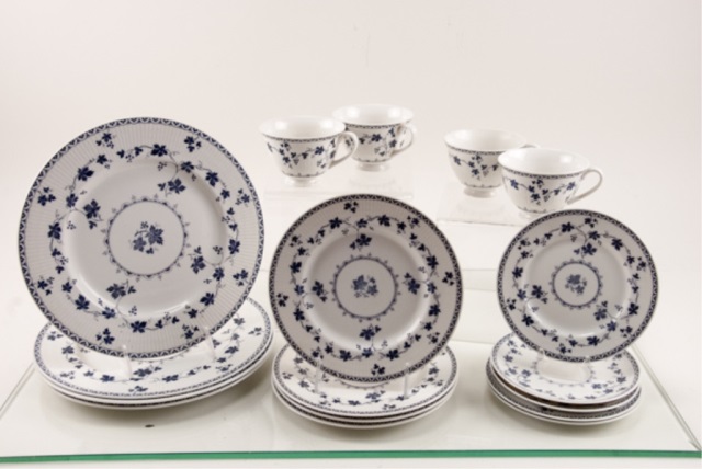 Appraisal: Royal Doulton Dishes Tea Cups Place setting for four