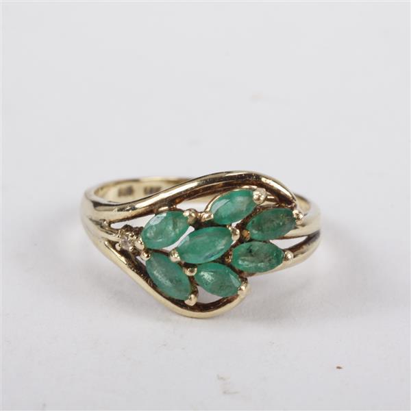 Appraisal: Yellow gold k emerald floral cluster ring dwt Size