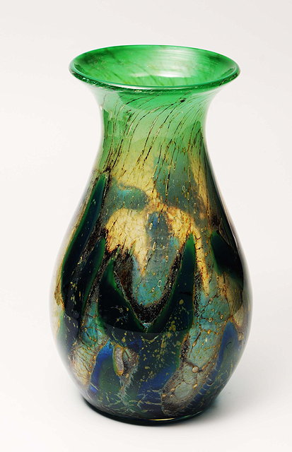 Appraisal: A MEDINA STYLE GREEN GLASS VASE cm in height together