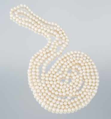 Appraisal: A Inch Long Strand of Freshwater Cultured Pearls An attractive