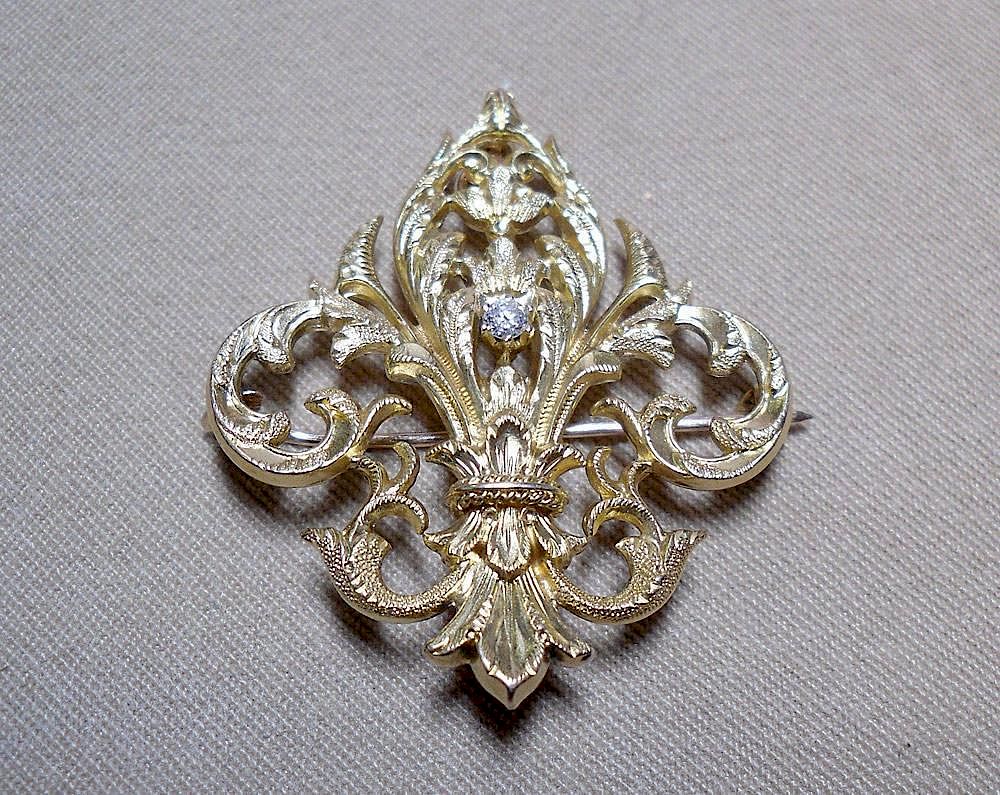 Appraisal: Gold and Diamond Fleur-de-Lis Pin-Pendant K tested yellow gold with