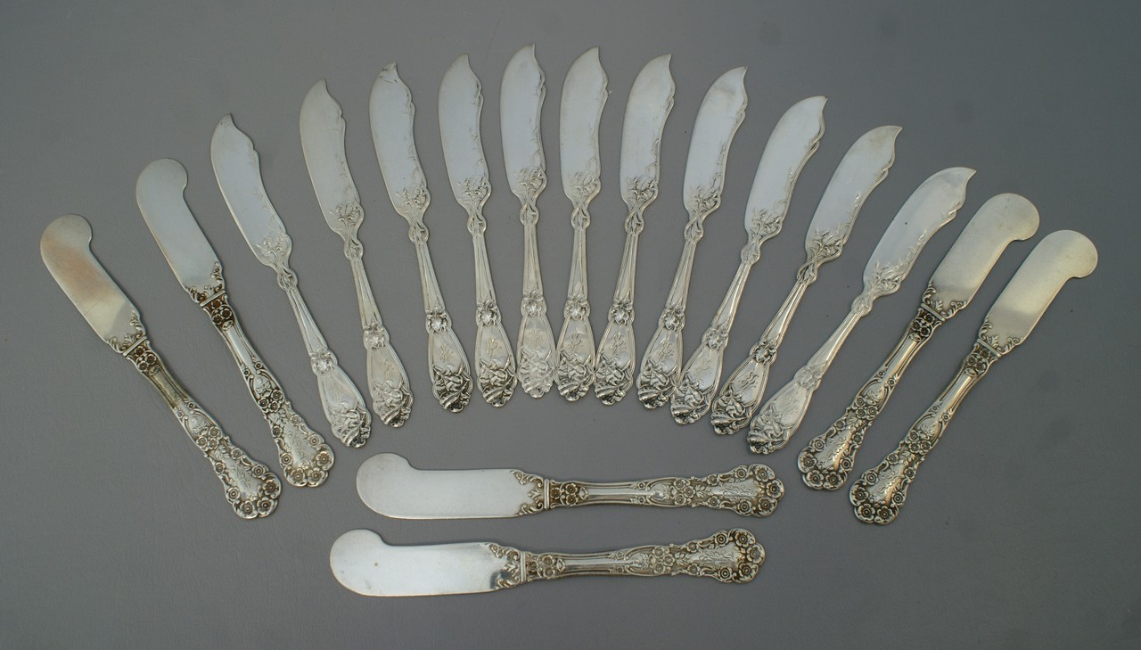 Appraisal: Alvin Fleur de Lis sterling silver bread and butter knives