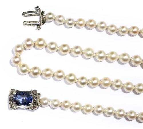 Appraisal: PEARL SAPPHIRE AND DIAMOND SAUTOIR Fastener in white gold Elegant