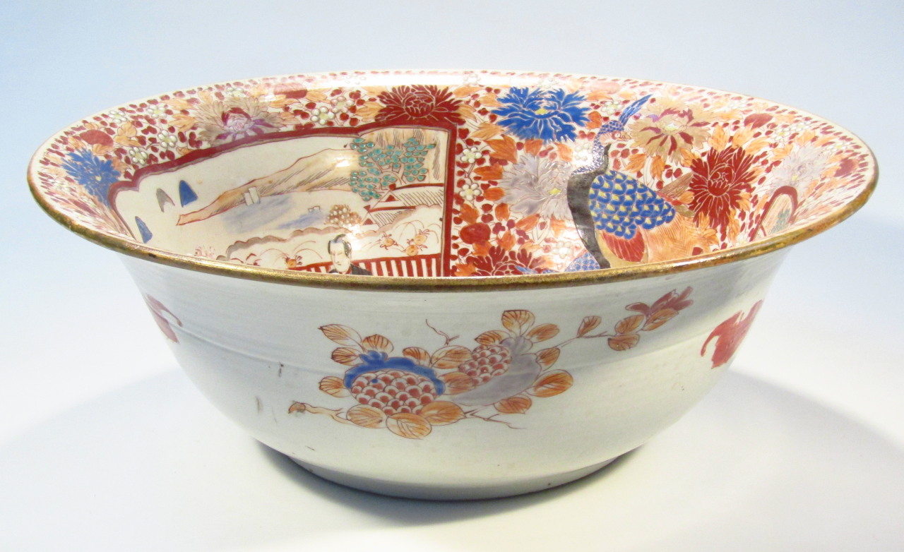 Appraisal: A thC Japanese Imari Meiji period bowl of large proportion