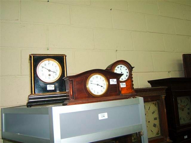 Appraisal: Six th th Century mantel clocks timepieces