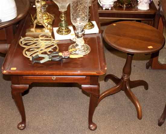 Appraisal: Queen Anne style mahogany coffee table Georgian style mahogany plant