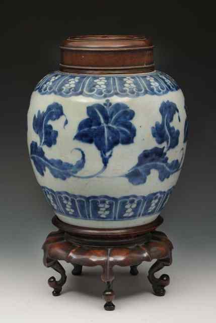 Appraisal: A CHINESE BLUE AND WHITE PORCELAIN JAR with leaf designs